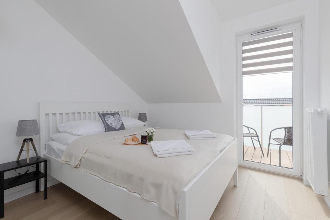 Posesja Kapitanska Przy Plazy Apartments Grzybowo By Noclegi Renters Kültér fotó